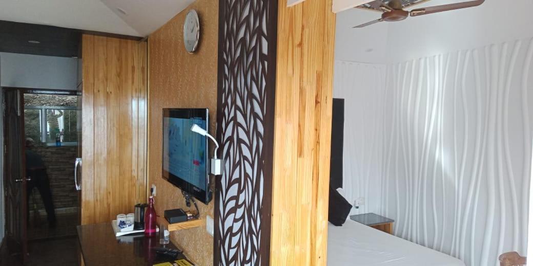 לנסדאון Blue Pine Resort מראה חיצוני תמונה