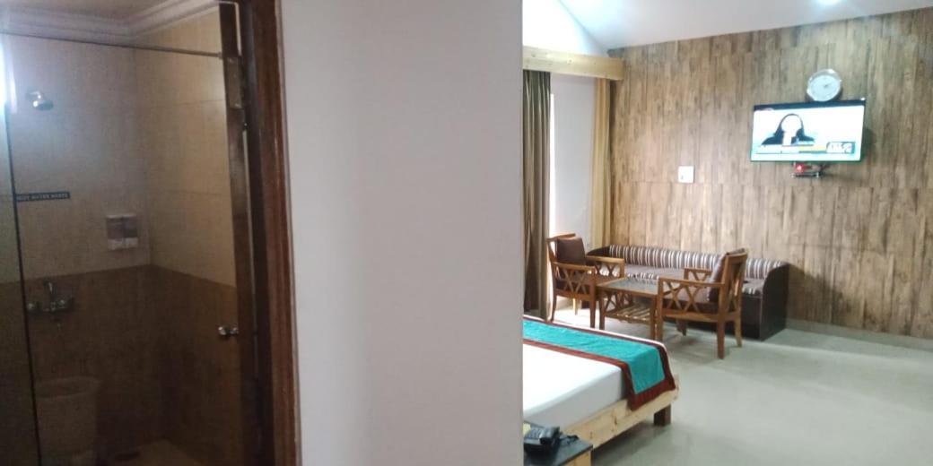 לנסדאון Blue Pine Resort מראה חיצוני תמונה