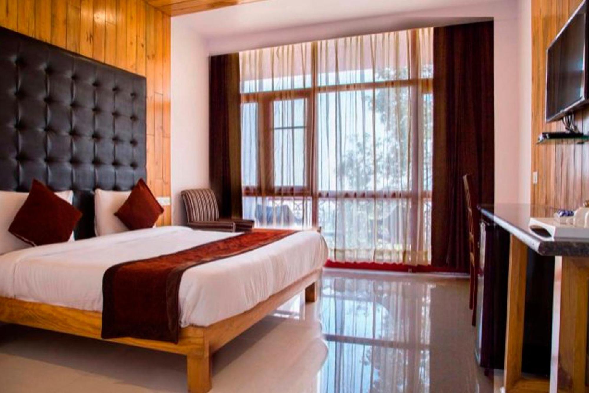 לנסדאון Blue Pine Resort מראה חיצוני תמונה