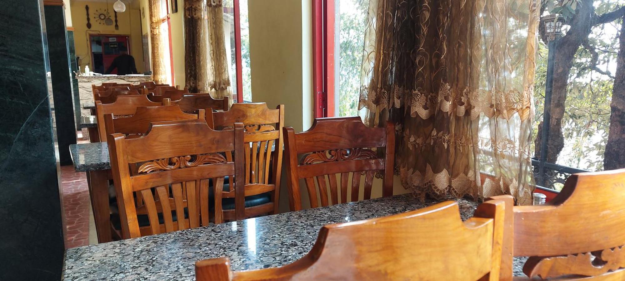 לנסדאון Blue Pine Resort מראה חיצוני תמונה