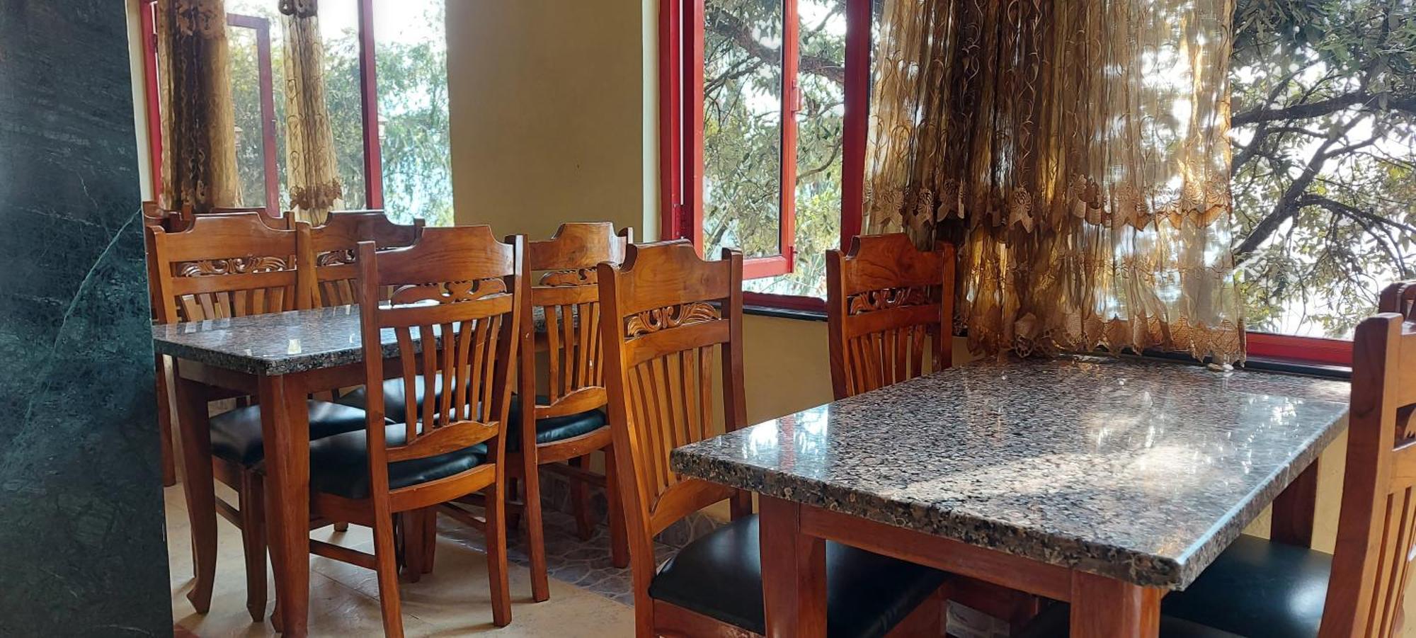 לנסדאון Blue Pine Resort מראה חיצוני תמונה