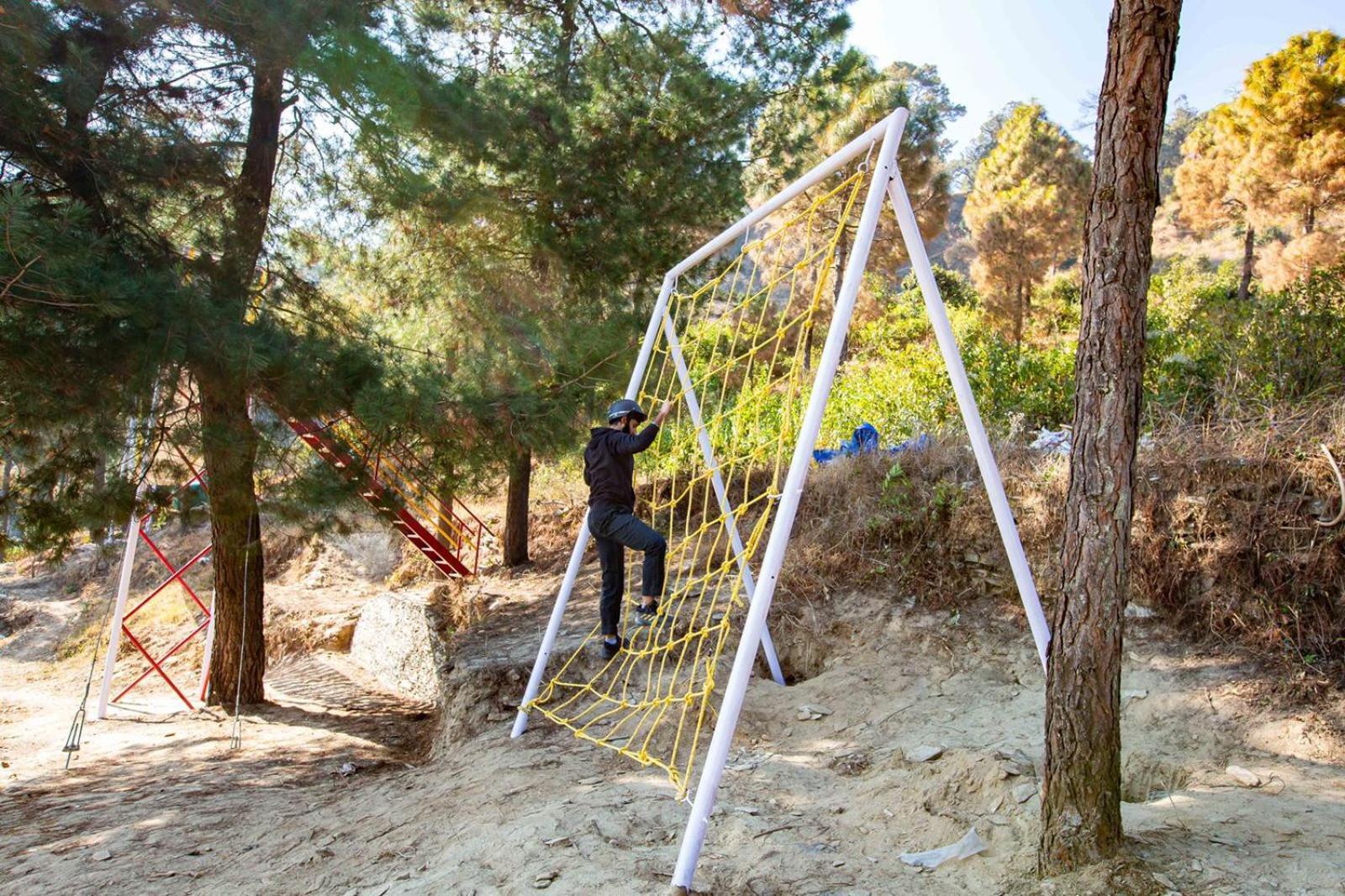 לנסדאון Blue Pine Resort מראה חיצוני תמונה
