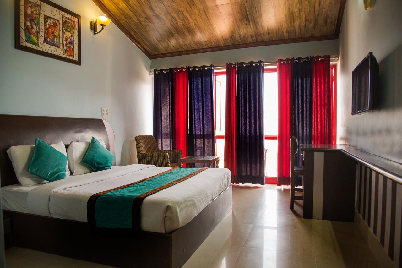 לנסדאון Blue Pine Resort מראה חיצוני תמונה